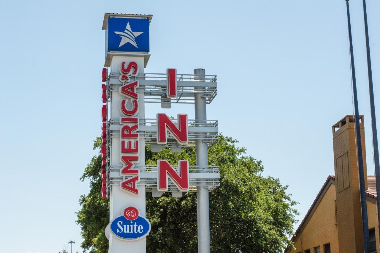 America'S Inn Houston/Stafford /Sugarland Exteriör bild